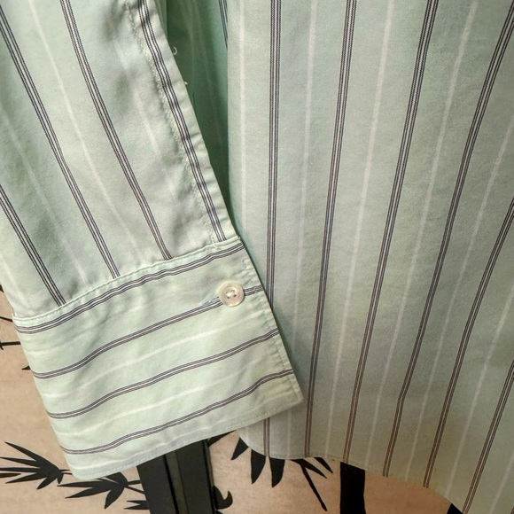 Casual Corner Non Iron Womens Long Sleeve Button Front Blouse Size XL Mint Green - Picture 4 of 12